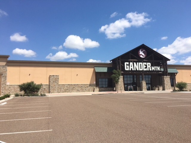 More Photos Of 2302 NE Bob Bullock Loop, Laredo Storefront For Lease
