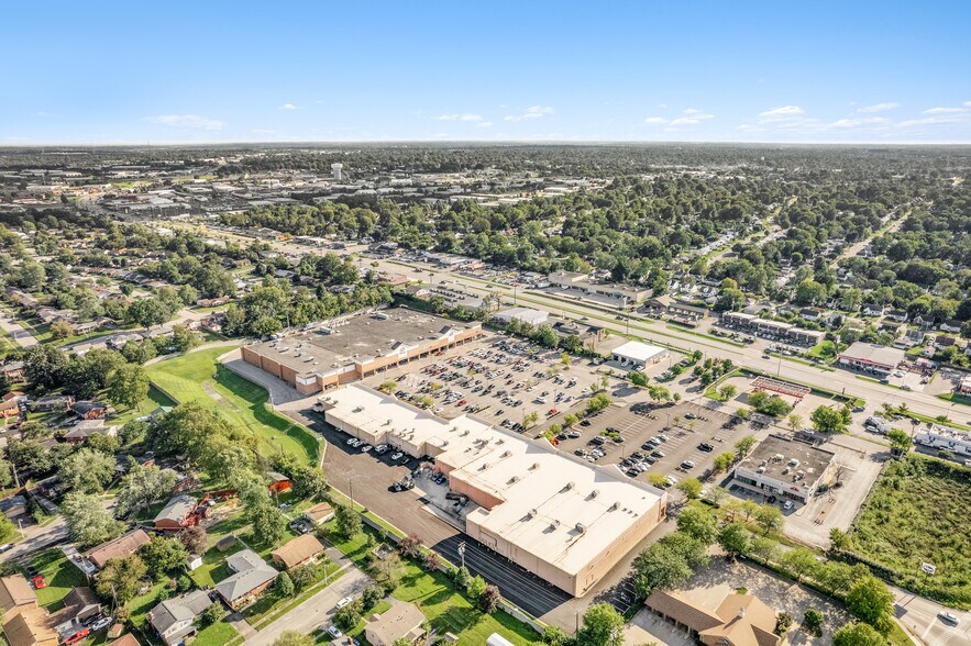 More Photos Of 1650-1680 Bryan Station Rd, Lexington Unknown For Lease