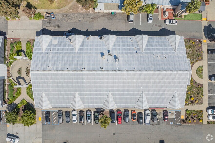 More Photos Of 2327 Blanding Ave, Alameda General Retail For Lease