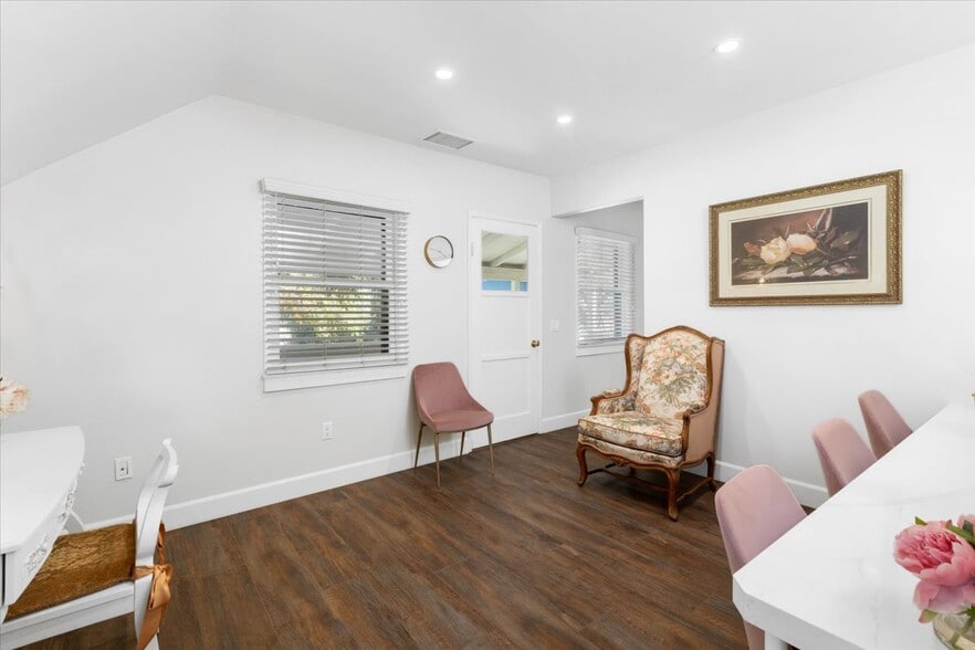 More Photos Of 136-140 W 3rd Ave, Escondido Office For Sale