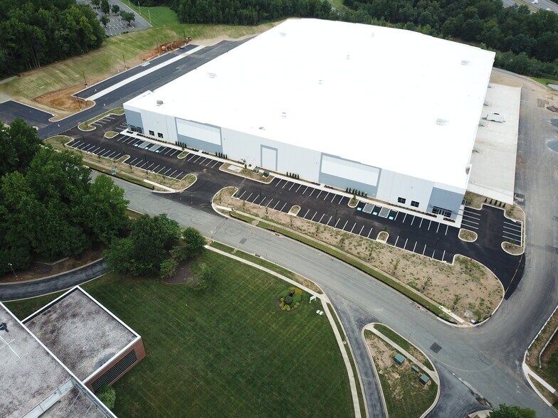 More Photos Of 1203 Technology Dr, Aberdeen Warehouse For Lease