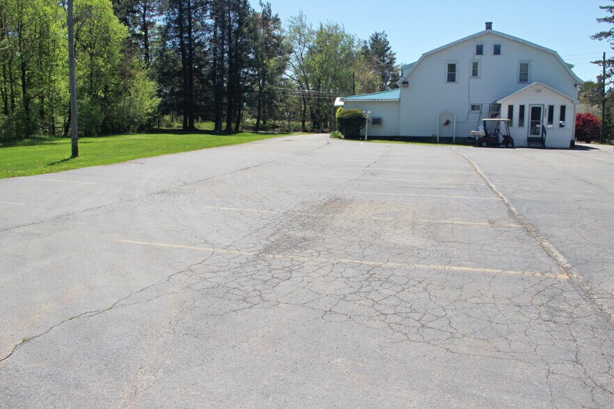 More Photos Of 2311 PA-247, Clifford Township Restaurant For Sale