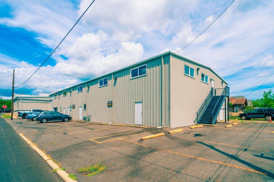 More Photos Of , Hot Springs General Retail For Sale