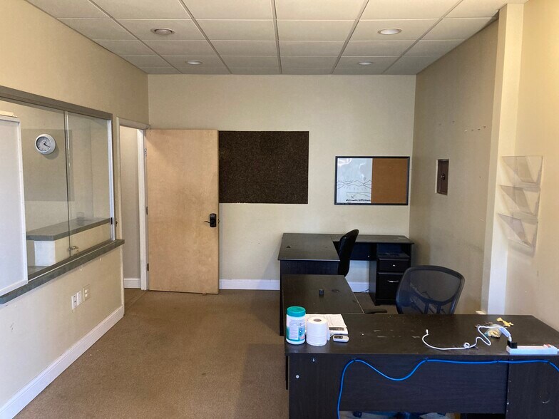 More Photos Of 1522 Superior St E, Duluth Medical For Sale