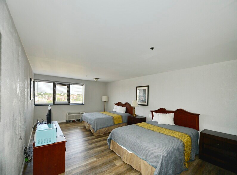 More Photos Of 431 Dual Hwy, Hagerstown Hotel For Sale