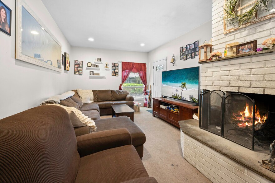 More Photos Of 10 Hunter Ave, Miller Place Office Residential For Sale