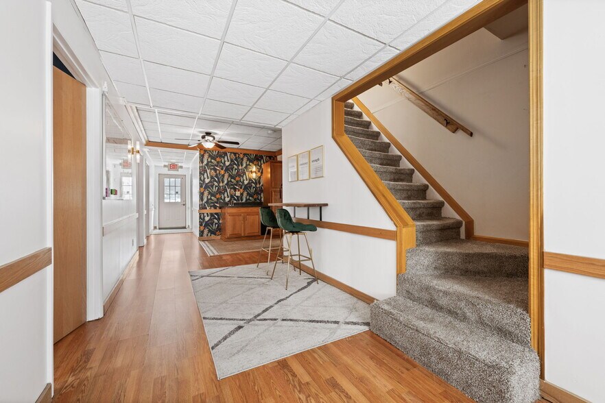 More Photos Of 28916 Euclid Ave, Wickliffe Office For Sale