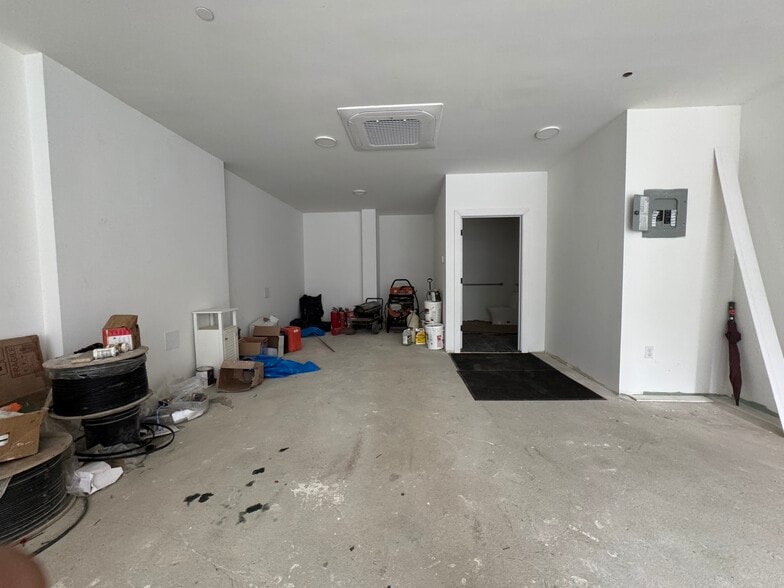 More Photos Of 2330 Cambreleng Ave, Bronx Apartments For Lease