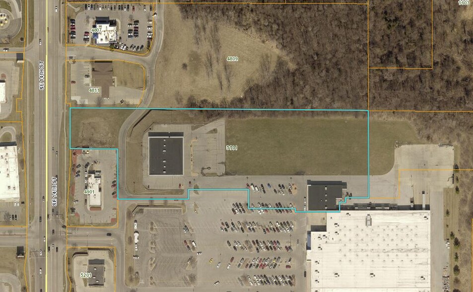 More Photos Of 5100 SE 14th St, Des Moines Land For Lease