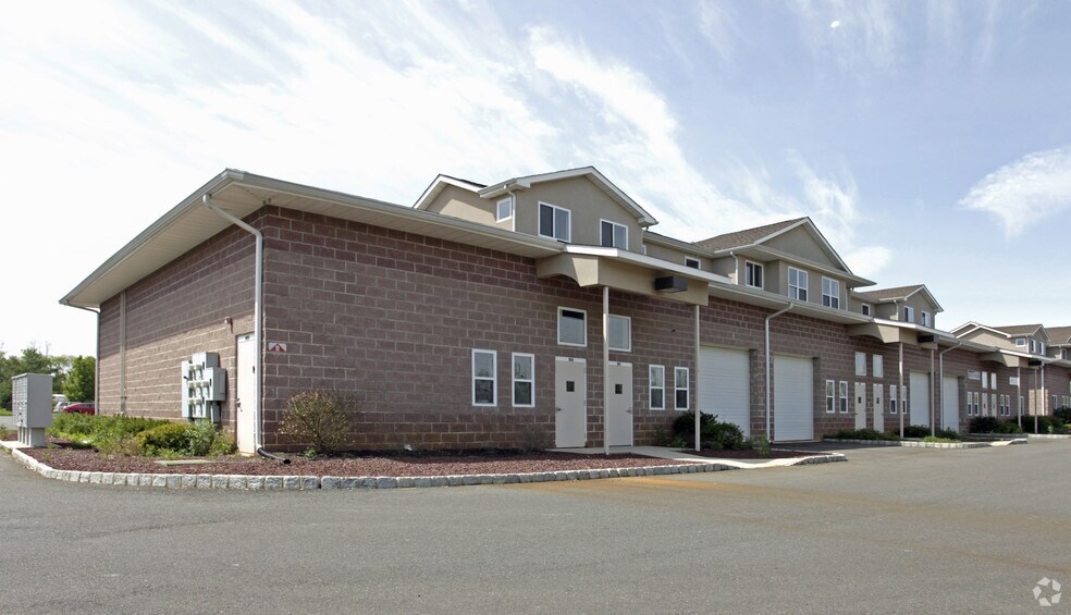 More Photos Of 100-110 Park Ave, Manalapan Township Flex For Lease