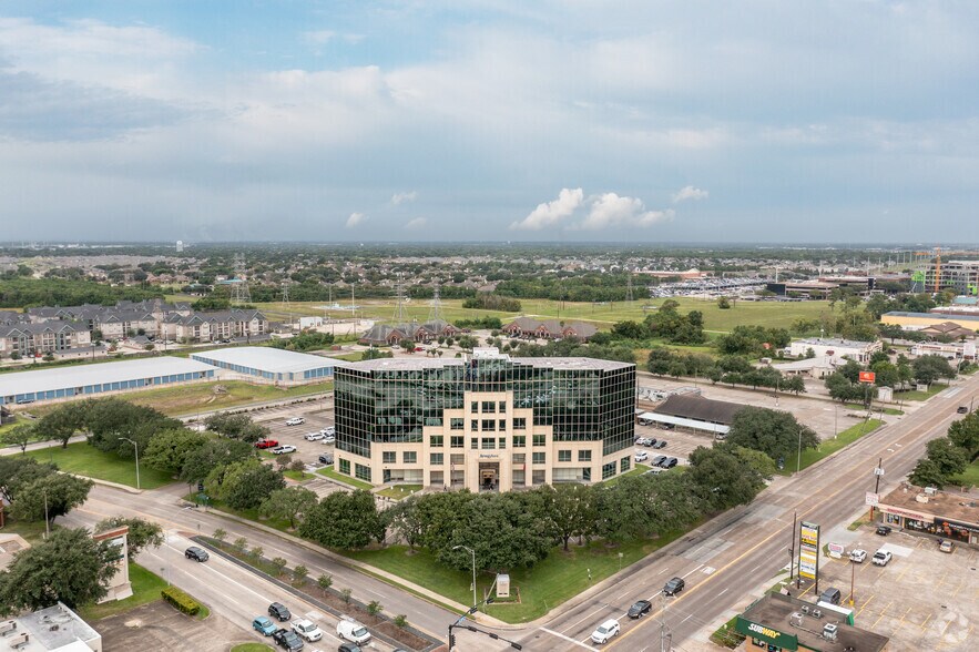More Photos Of 1300 Rollingbrook Dr, Baytown Office For Lease