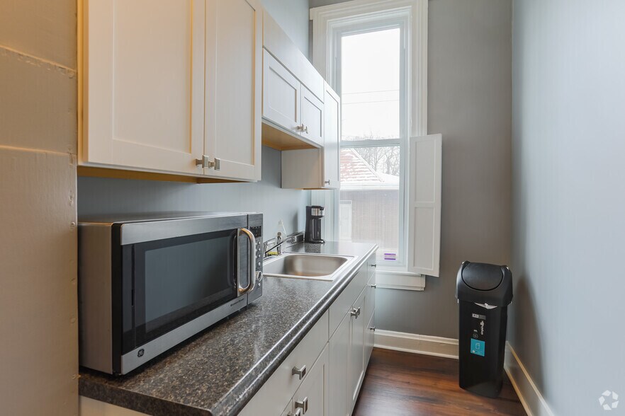 More Photos Of 510 Washington Ave, Carnegie Coworking Space