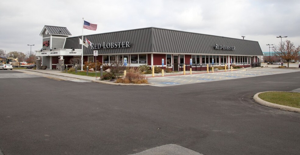 More Photos Of 1604 N State Route 50, Bourbonnais Restaurant For Sale
