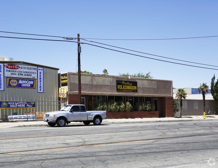 More Photos Of 38525 6th St E, Palmdale Auto Repair For Sale
