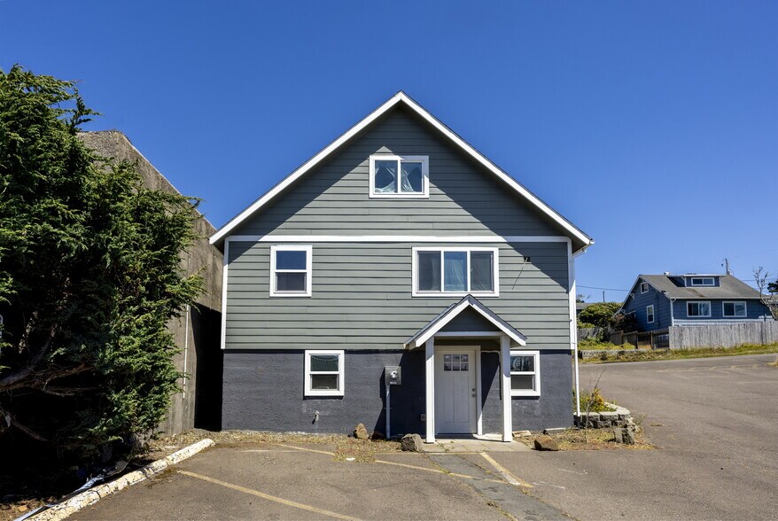 More Photos Of 1330 NE Highway 101, Lincoln City Restaurant For Sale