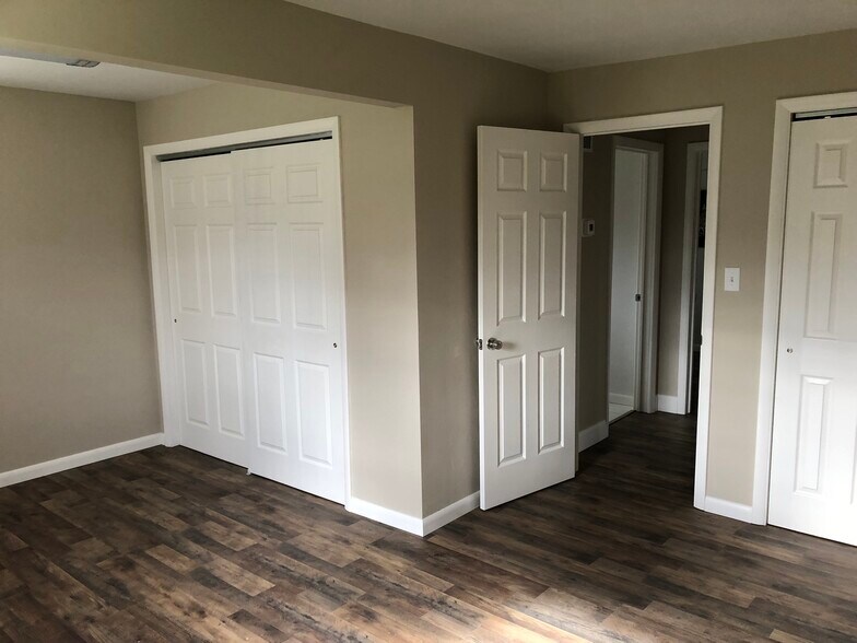 More Photos Of 7662 US 31 S, Indianapolis Office Residential For Sale