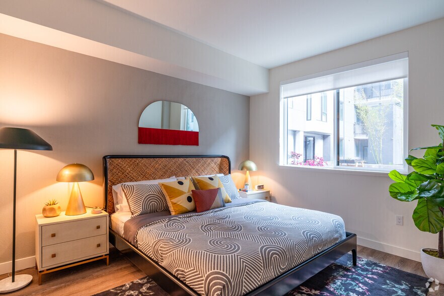 More Photos Of 1100 Webster St, Oakland Apartments For Lease