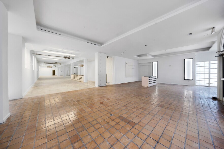 More Photos Of 727 Collins Ave, Miami Beach Apartments For Sale