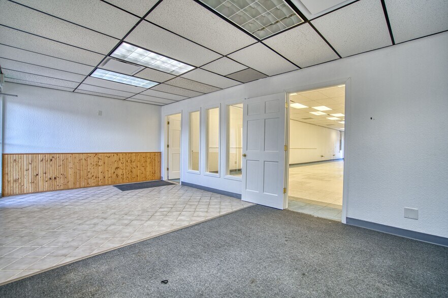 More Photos Of 2200 Central Ave, Boulder Manufacturing For Lease