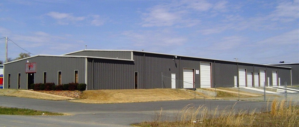 More Photos Of 16220 Alexander Rd, Alexander Warehouse For Lease