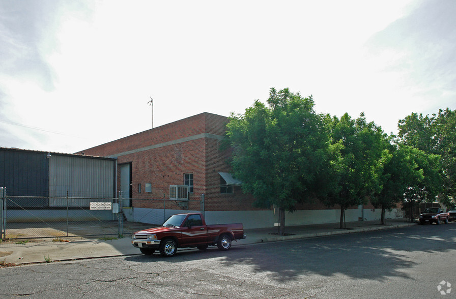 Primary Photo Of 326 N St, Fresno Warehouse For Lease