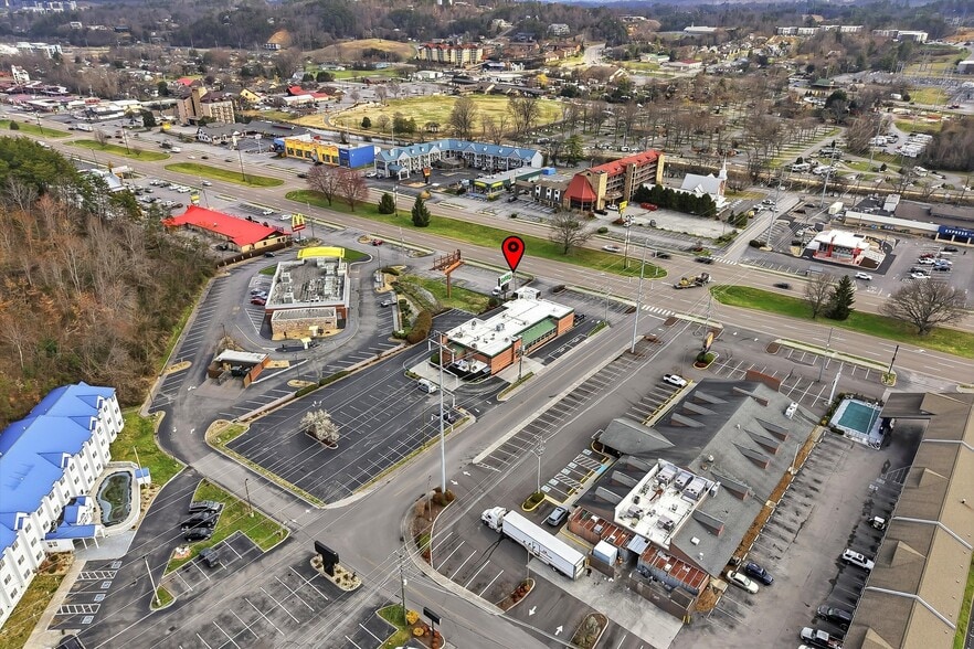 More Photos Of 3584 Parkway, Pigeon Forge Restaurant For Lease