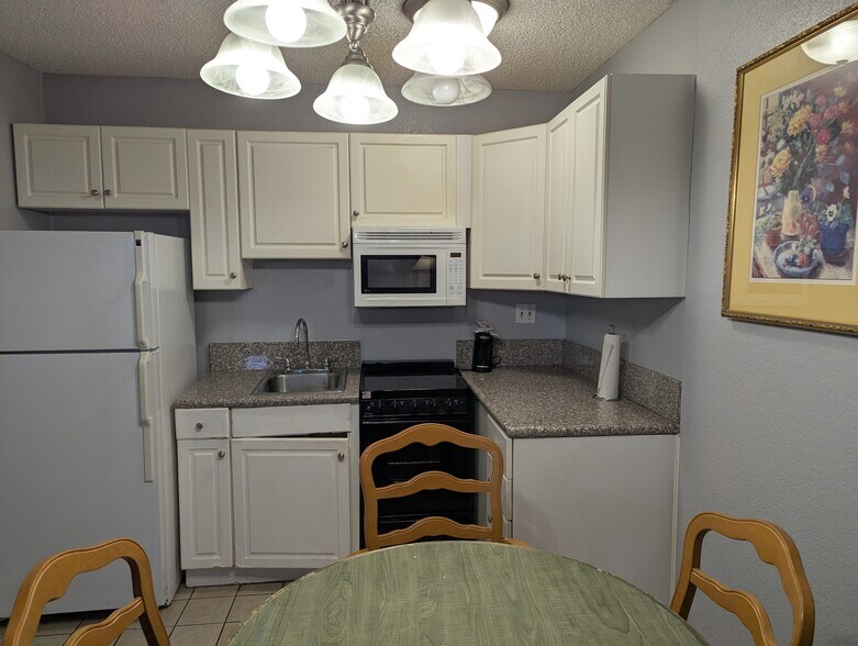 More Photos Of 140 Court St, Reno Hotel For Sale