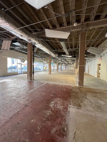 More Photos Of 500 W Fourth St, Winston-Salem Office For Lease