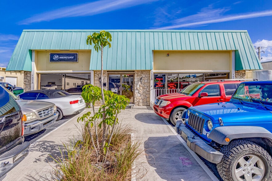 More Photos Of 1508 Cypress Dr, Jupiter Light Distribution For Sale