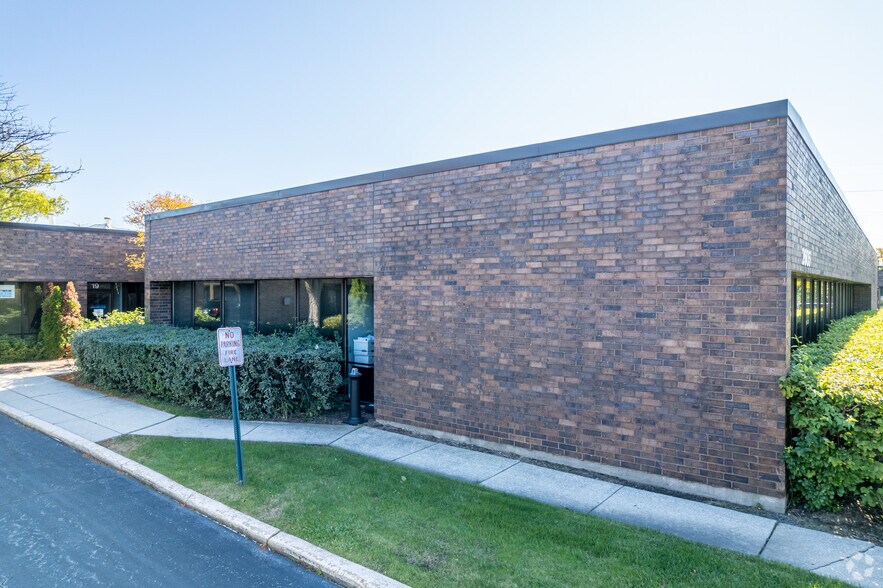 More Photos Of 2605 W 22nd St, Oak Brook Medical For Lease