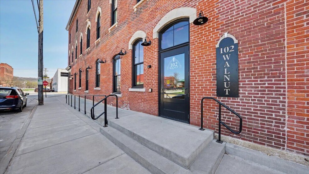 More Photos Of 102 Walnut St, Winona Office Residential For Sale