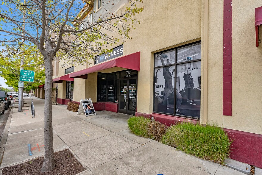 More Photos Of 727 San Pablo Ave, Albany Storefront Retail Residential For Sale