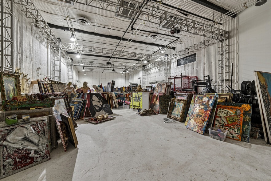 More Photos Of 1001 S Victory Blvd, Burbank Warehouse For Sale