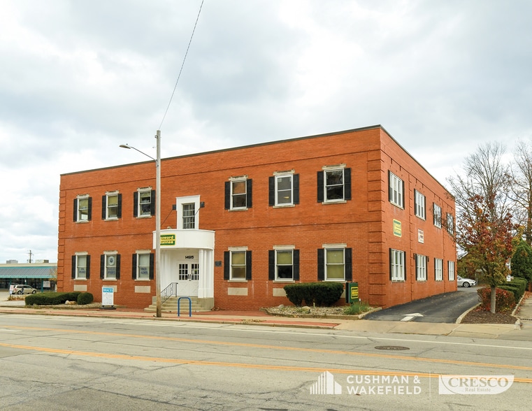 Primary Photo Of 1495 Warren Rd, Lakewood Office For Sale