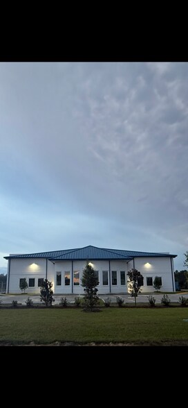 More Photos Of 520 J F Smith Ave, Slidell Distribution For Sale