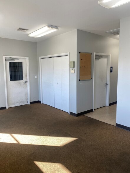 More Photos Of 5040 W Tharpe St, Tallahassee Unknown For Lease