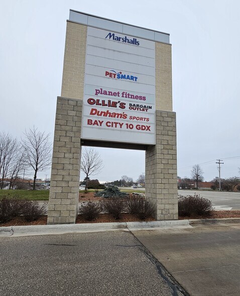More Photos Of 4129 Wilder Rd, Bay City General Retail For Sale