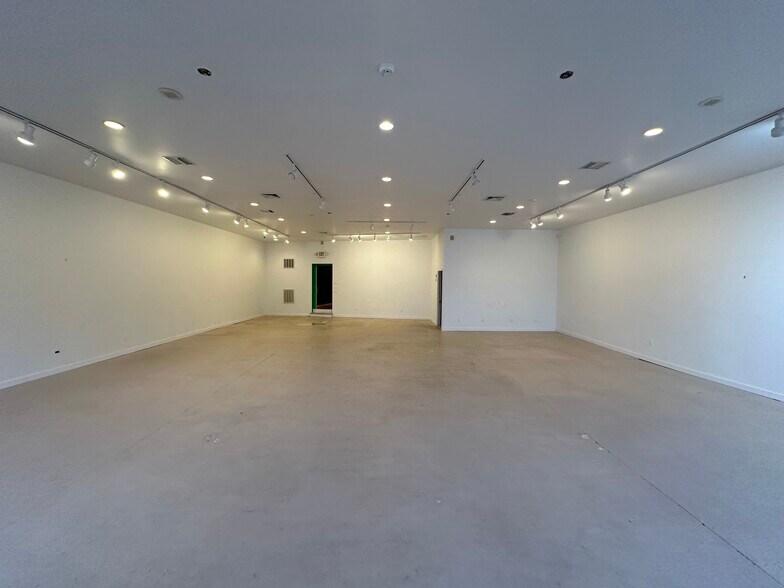 More Photos Of 200 Main St, Greenport Storefront Retail Residential For Sale