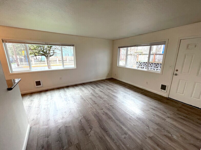 More Photos Of 9404-9416 N Lombard St, Portland Apartments For Sale