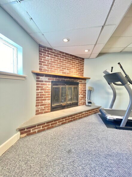 More Photos Of 8329 Delaware Ave, Upper Darby Service For Sale