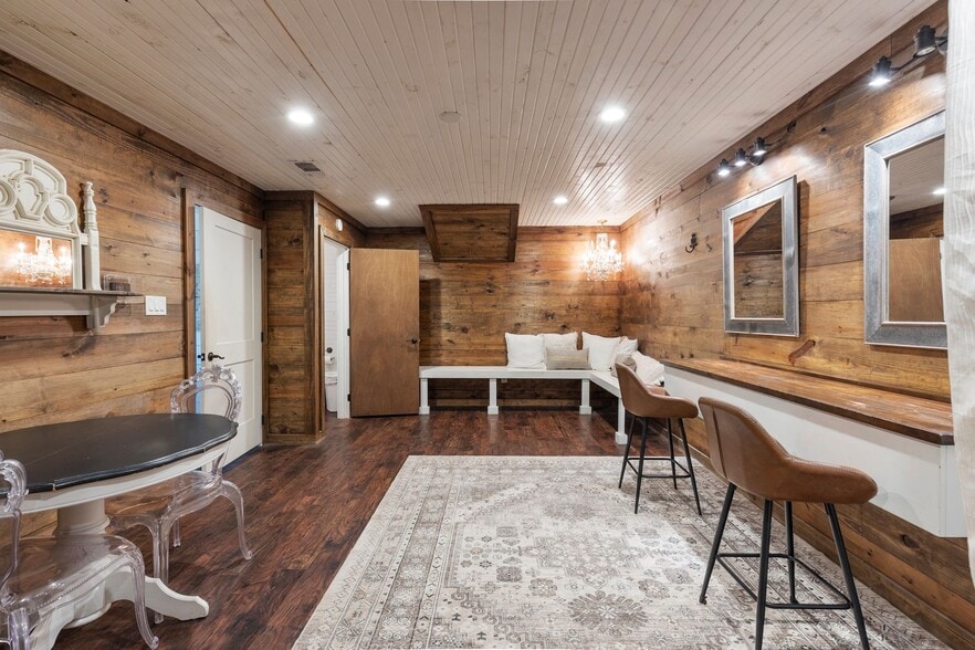 More Photos Of 1297 County Road 3318, Greenville Specialty For Sale