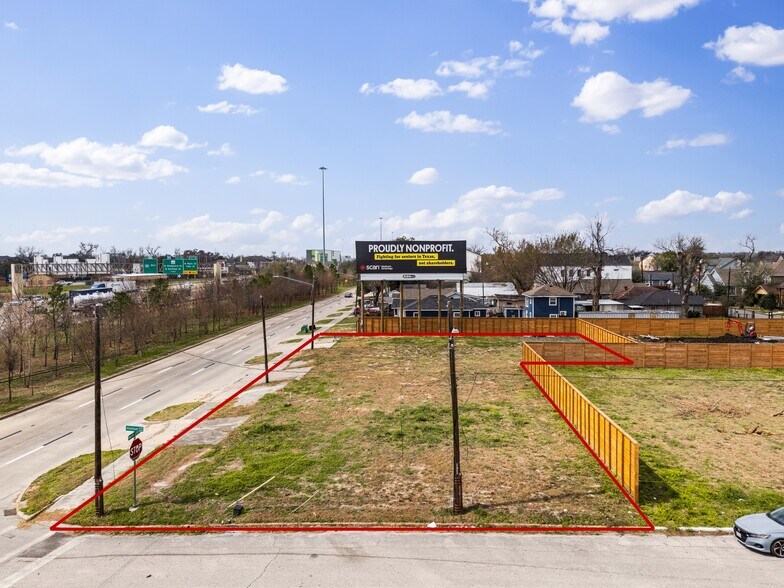 More Photos Of 1025 North Loop, Houston Land For Sale