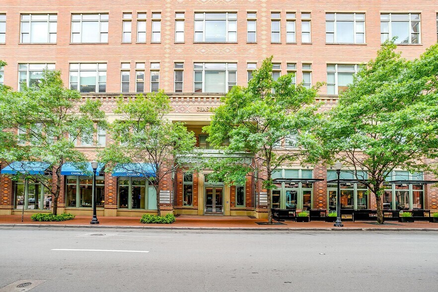 More Photos Of 420 Throckmorton St, Fort Worth Office For Lease