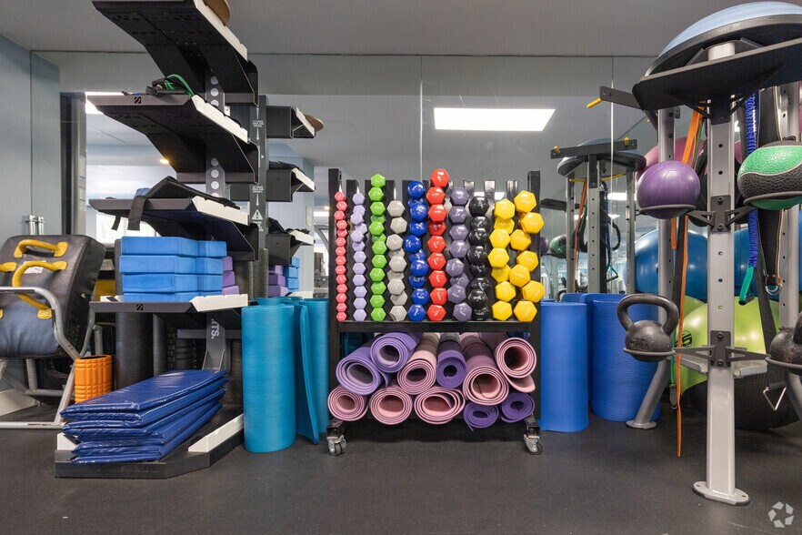 More Photos Of 170 E 87th St, New York Apartments For Lease