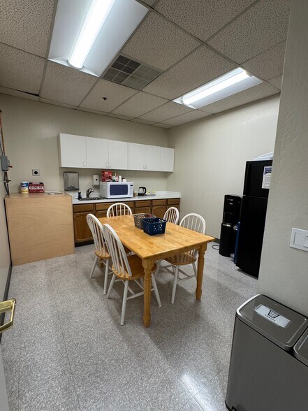 More Photos Of 1200 Industrial Rd, San Carlos Flex For Lease