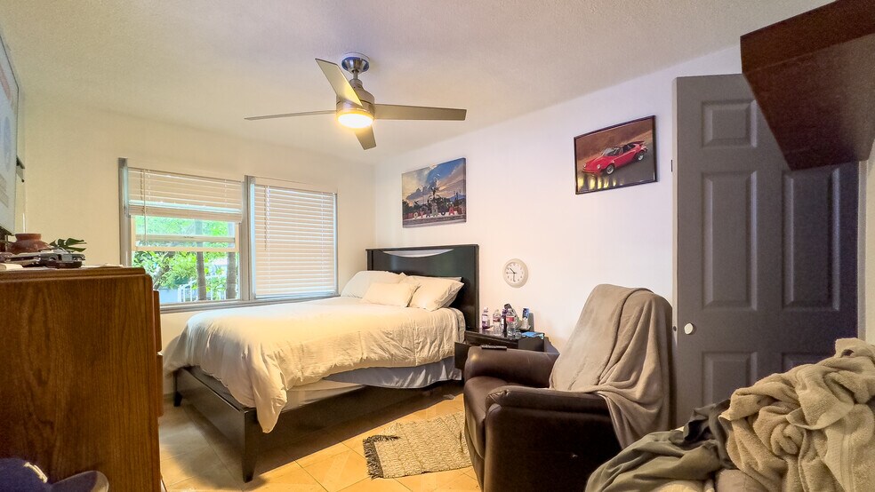 More Photos Of 1837 Beloit Ave, Los Angeles Apartments For Sale