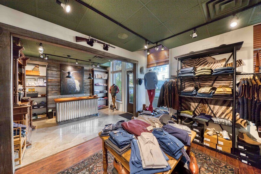 More Photos Of 210 E 2nd Ave, Rome Flex For Sale