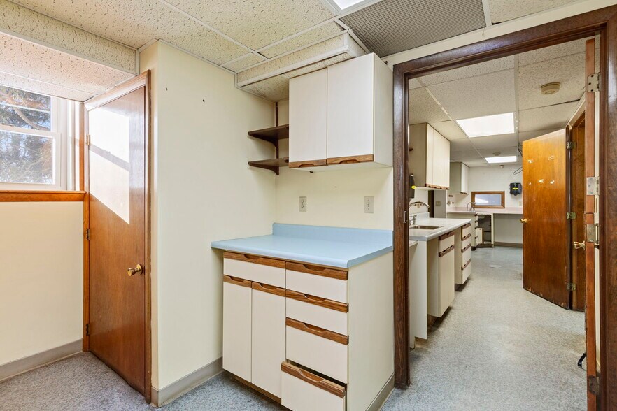 More Photos Of 428 NH-108, Somersworth Flex For Sale