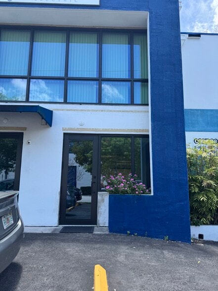 Primary Photo Of 2050-2052 NW 93rd Ave, Miami Warehouse For Lease