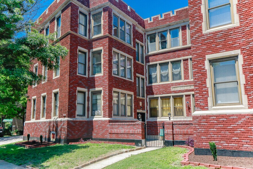 More Photos Of 1000 Gates Ave, Norfolk Apartments For Sale